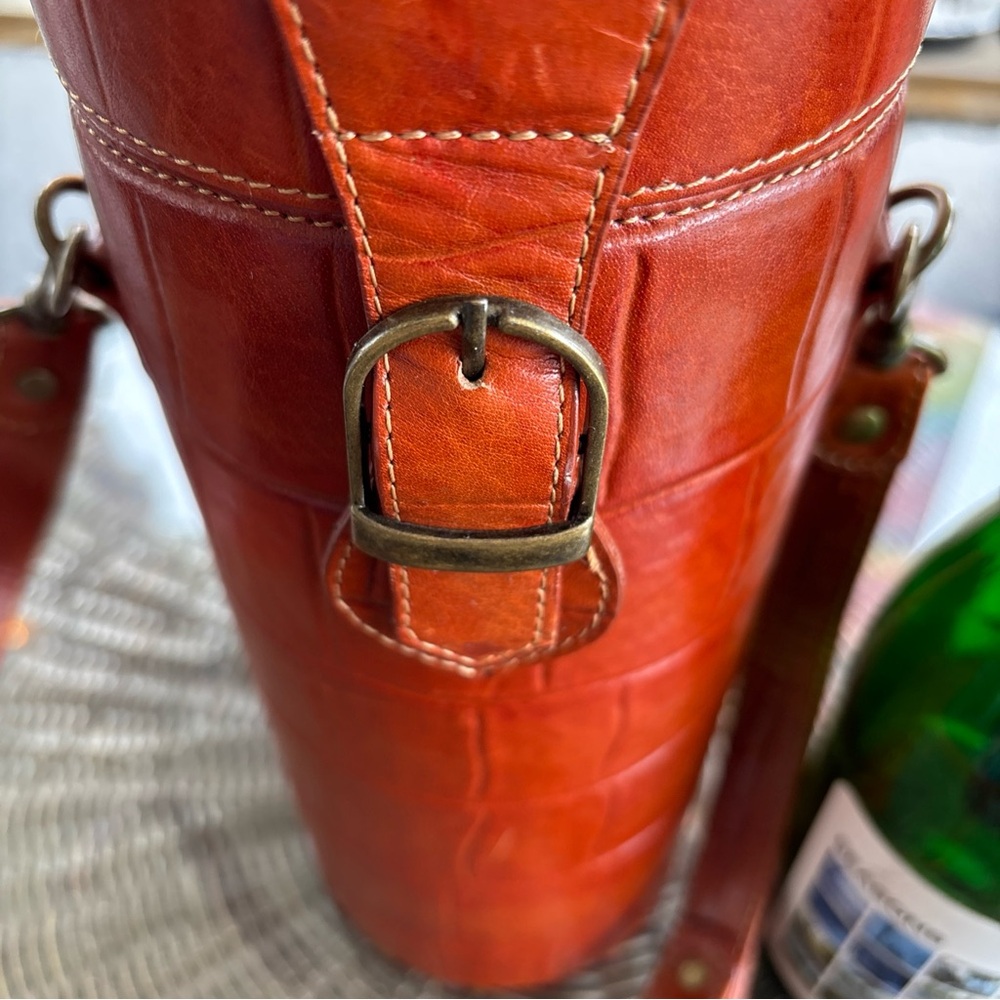 Mark Paul Leather Wine Carrier